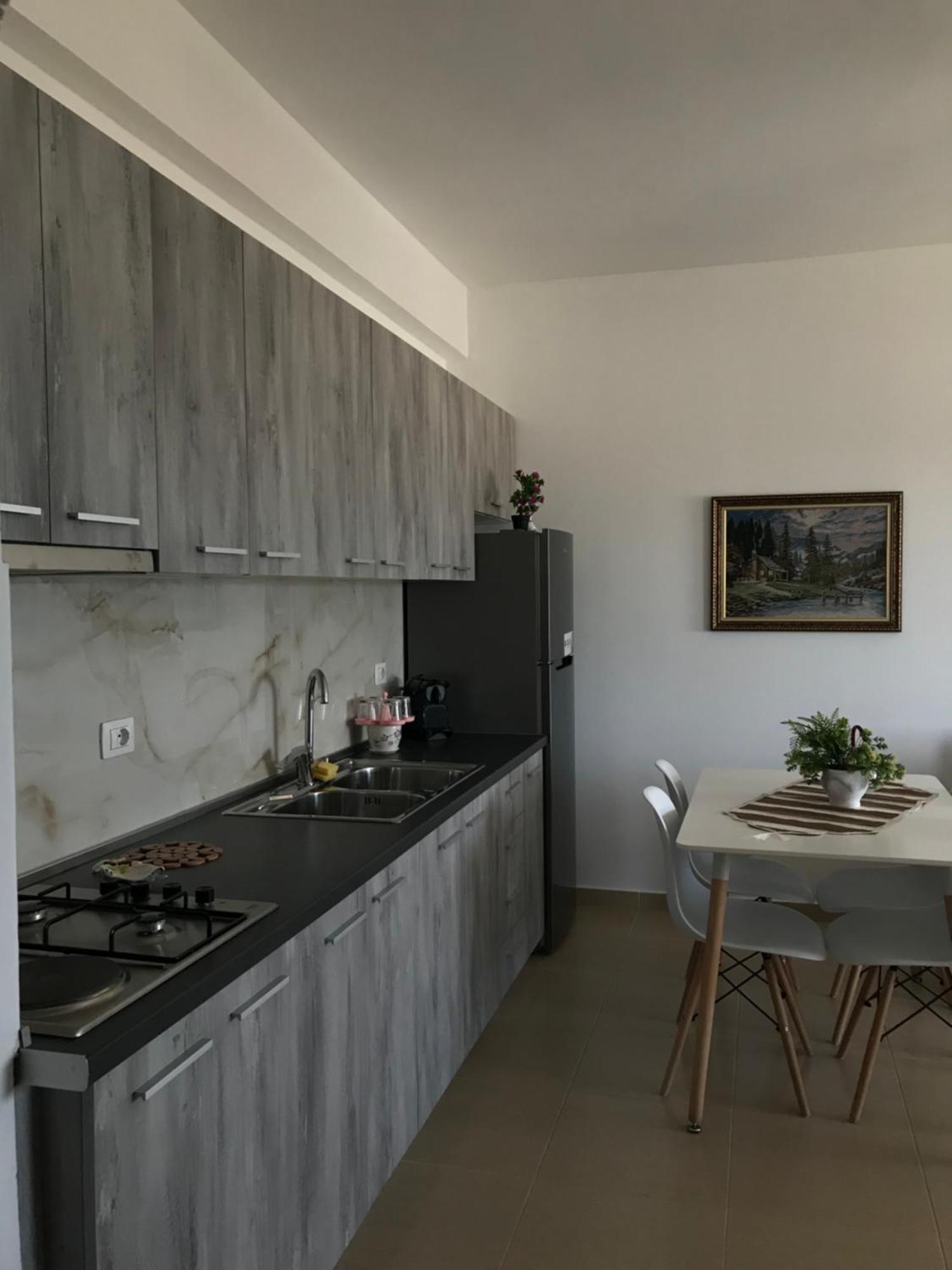 Corazon Guest House Вльора Екстер'єр фото