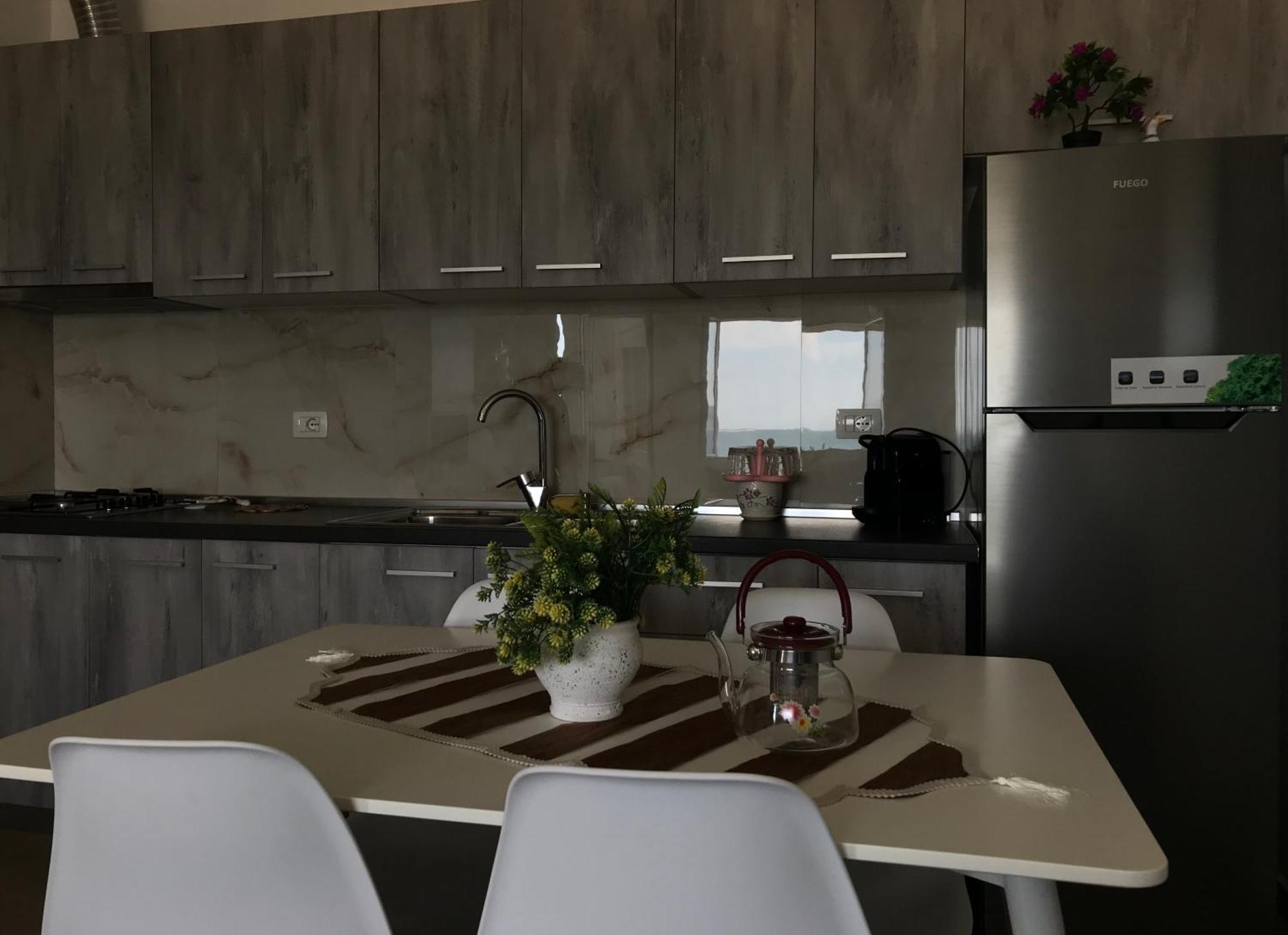 Corazon Guest House Вльора Екстер'єр фото