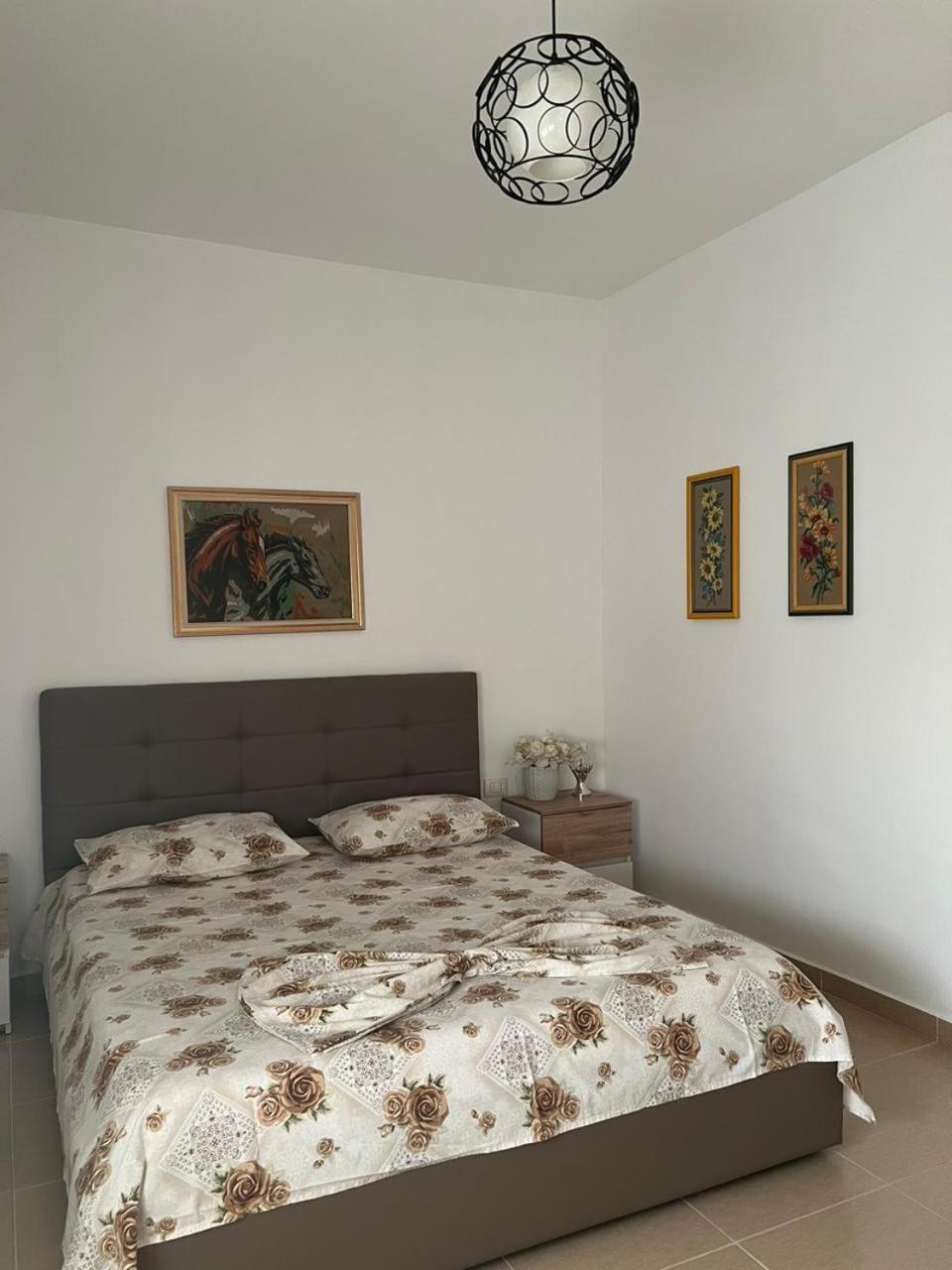 Corazon Guest House Вльора Екстер'єр фото
